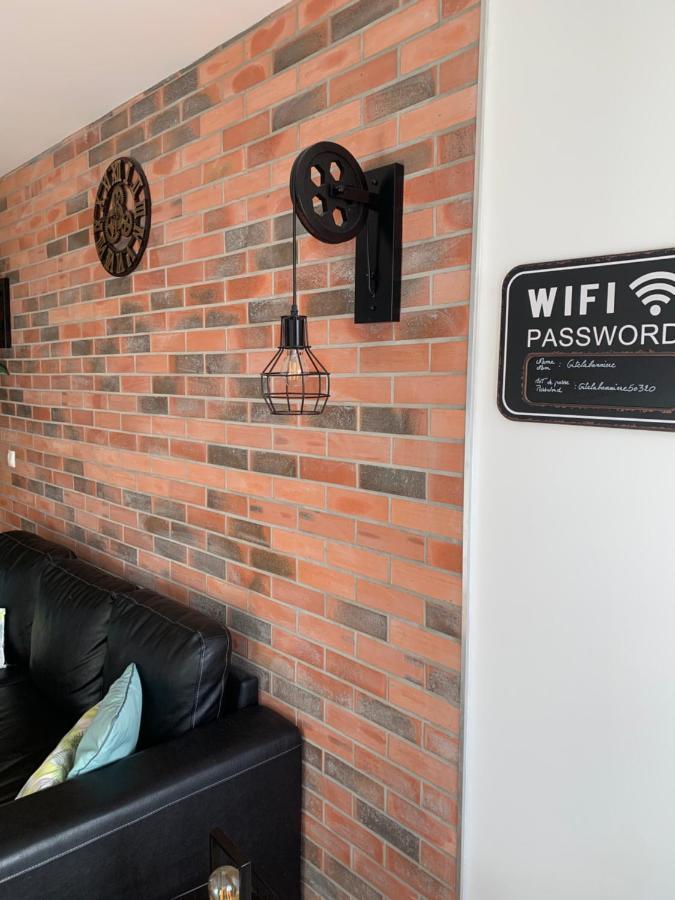 Gite 5 pers avec 2h espace bien-être privatisé inclus dans le prix de la nuit 80m2 de détente Équilly Exterior foto